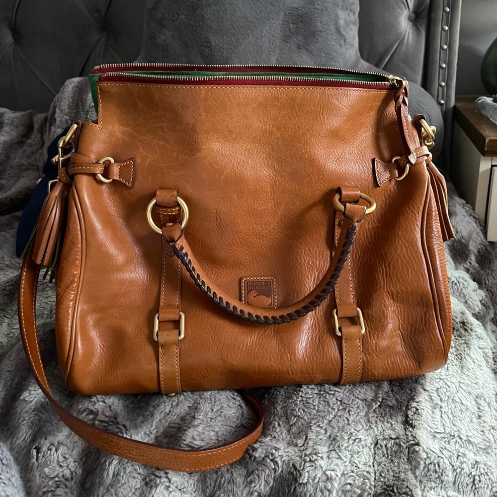 Dooney & Bourke leather shoulder bag